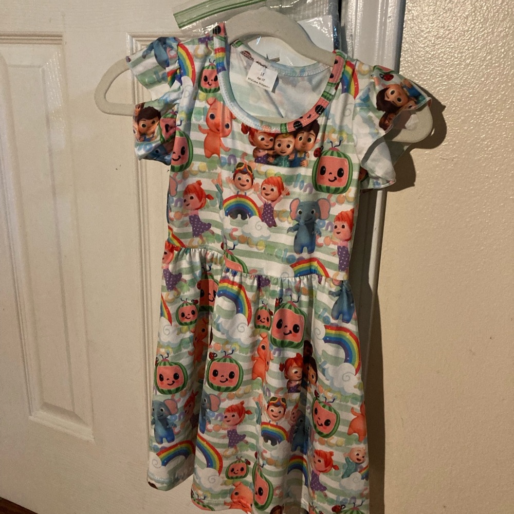 New Cocomelon dress 3t with 2 bows, 4 flatbacks and two yards of extra ribbon
